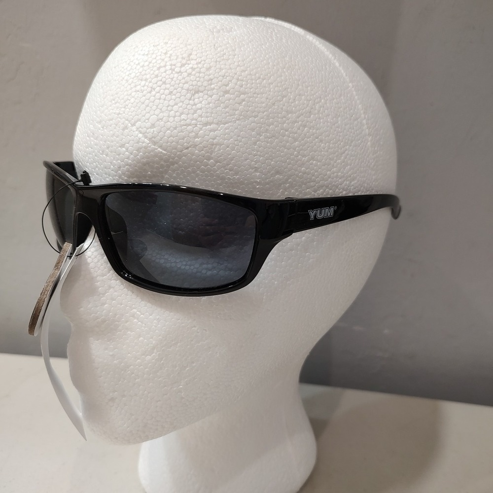 YUM Pradco Fishing shell Frames wrap around  Sunglasses Black Glossy‎ Polarized